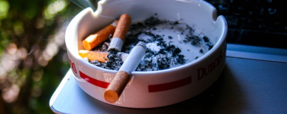 Cigarette_cendrier