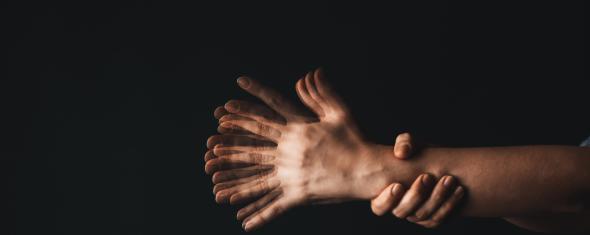 Expositions hormonales et risque de maladie de Parkinson chez les femmes