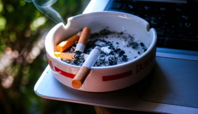 Cigarette_cendrier